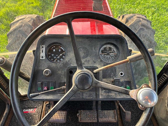 Case international - 1988 - 1455 xl - vierwielaangedreven landbouwtractor - afbeelding 28 van  36