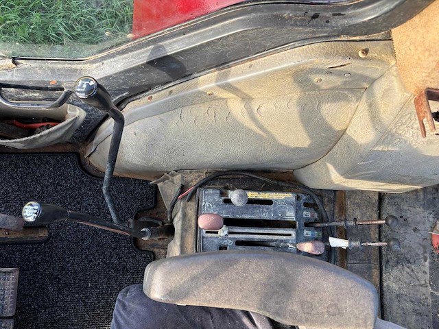 Case international - 1988 - 1455 xl - vierwielaangedreven landbouwtractor - afbeelding 32 van  36