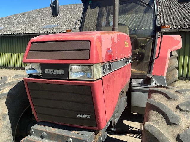 Case international 5140 vierwielaangedreven landbouwtractor - afbeelding 2 van  28