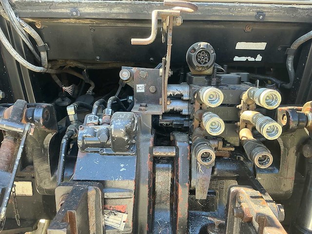 Case international 5140 vierwielaangedreven landbouwtractor - afbeelding 14 van  28