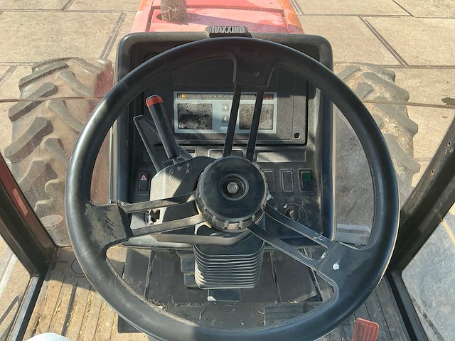Case international 5140 vierwielaangedreven landbouwtractor - afbeelding 17 van  28