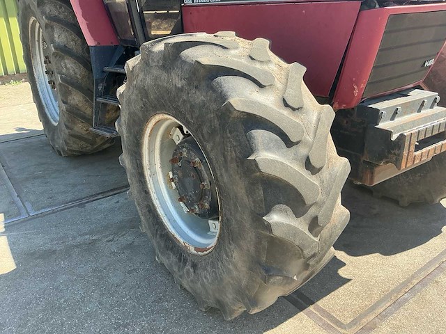 Case international 5140 vierwielaangedreven landbouwtractor - afbeelding 10 van  28