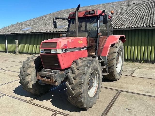 Case international 5140 vierwielaangedreven landbouwtractor - afbeelding 1 van  28