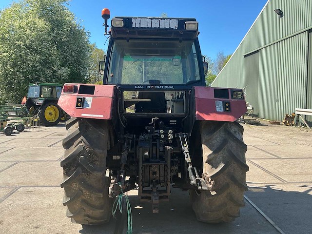 Case international 5140 vierwielaangedreven landbouwtractor - afbeelding 3 van  28