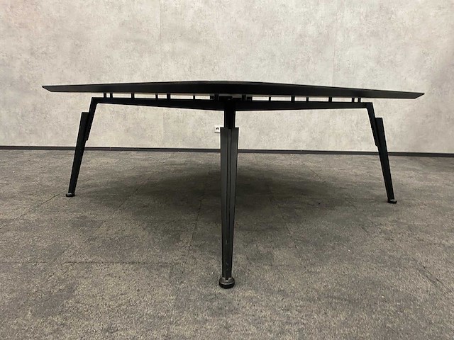 Case01/ alternativ - 8p design conferentieset 180x180 - afbeelding 6 van  24