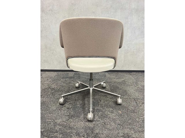Case01/ mpiu juliette - 4p design opstelling 150x125 - afbeelding 18 van  21