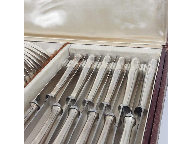 Casette met verzilverd bestek - afbeelding 9 van  11