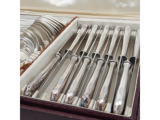 Casette met verzilverd bestek - afbeelding 10 van  11