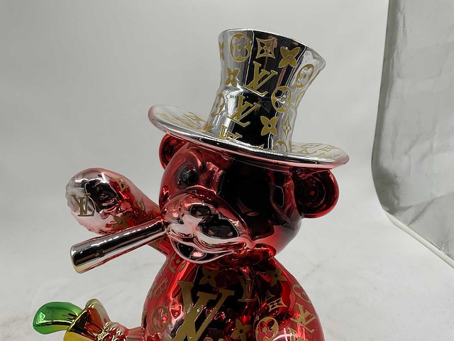Cash bear sculptuur - afbeelding 7 van  9