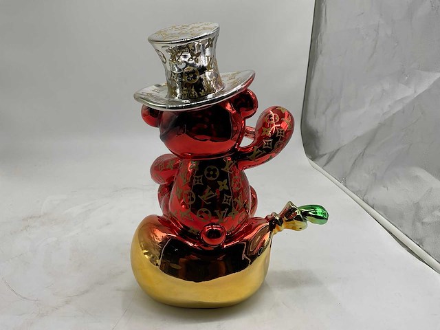 Cash bear sculptuur - afbeelding 6 van  9