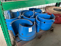 Casing slips (slipsegmenten) voor boorinstallatie (5x) "casing bushings" - afbeelding 1 van  2