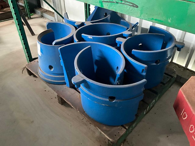 Casing slips (slipsegmenten) voor boorinstallatie (5x) "casing bushings" - afbeelding 2 van  2