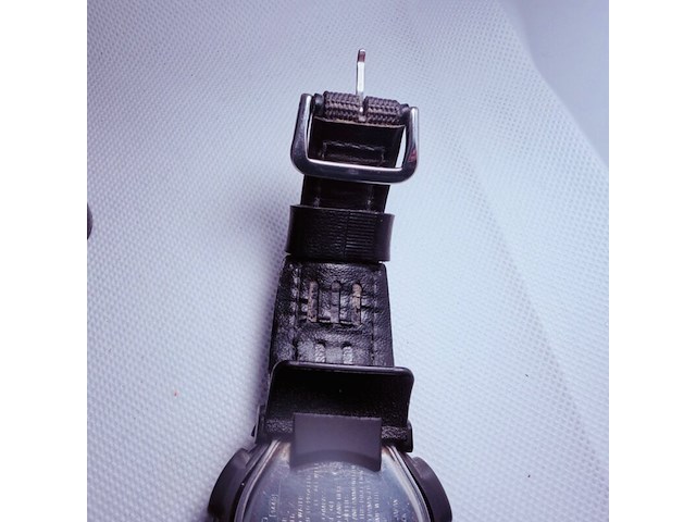 Casio g-shock met doos en originele band - afbeelding 6 van  8