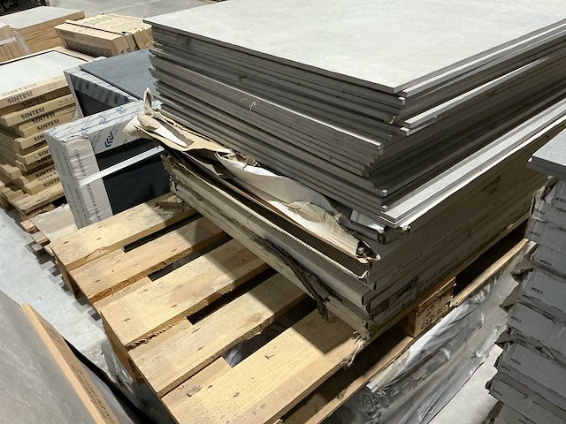 Caste vetro tebe grigio 800x800mm vloertegel 42m² - afbeelding 8 van  9