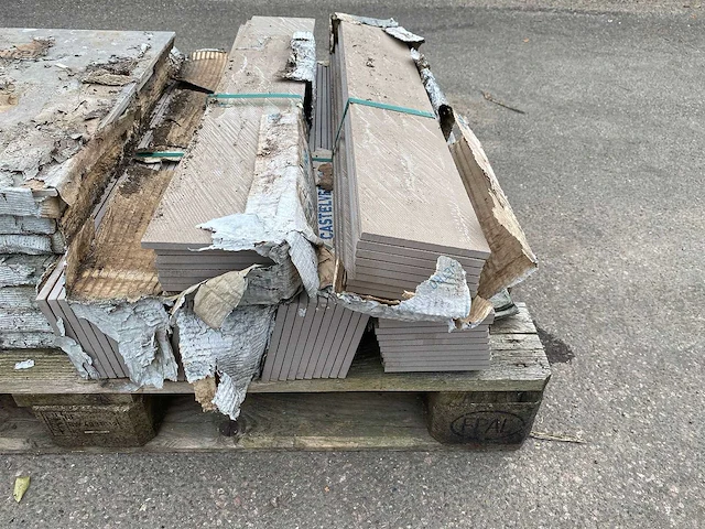 Castel - hout look - 80x15 cm - 6,24m2 - wandtegel - afbeelding 4 van  6