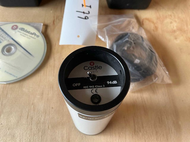 Castle - sound level meter (2x) - afbeelding 5 van  5