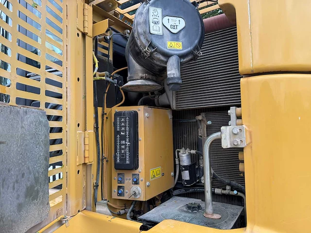 Cat - 2011 - 321dclr - rupsgraafmachine - afbeelding 6 van  20
