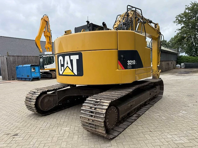 Cat - 2011 - 321dclr - rupsgraafmachine - afbeelding 16 van  20