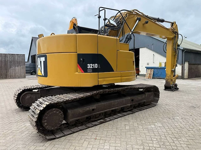 Cat - 2011 - 321dclr - rupsgraafmachine - afbeelding 17 van  20