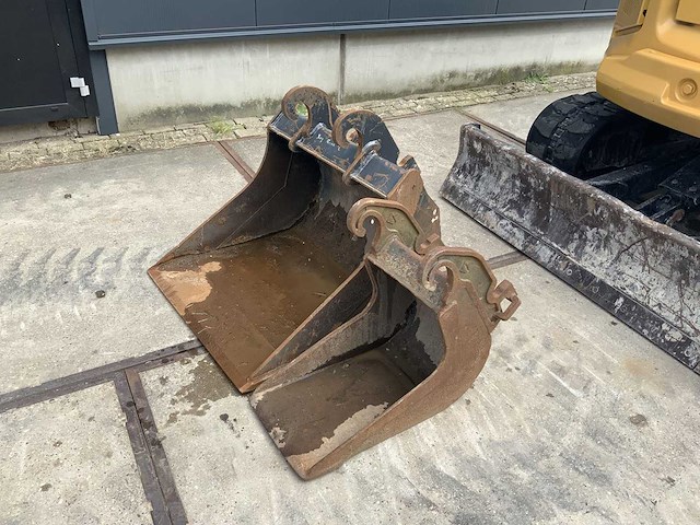 Cat - 2021 - 306 cr - rupsgraafmachine - afbeelding 4 van  29