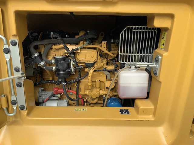 Cat - 2021 - 306 cr - rupsgraafmachine - afbeelding 21 van  29