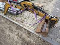 Cat 301.7 d minigraafmachine giek met slotenbak - afbeelding 1 van  5
