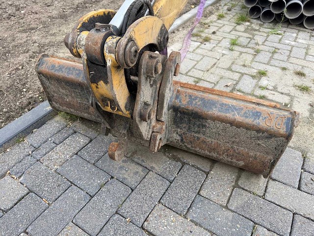 Cat 301.7 d minigraafmachine giek met slotenbak - afbeelding 4 van  5