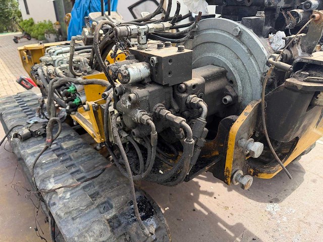 Cat 301.7 d minigraafmachine onderwagen - afbeelding 3 van  7