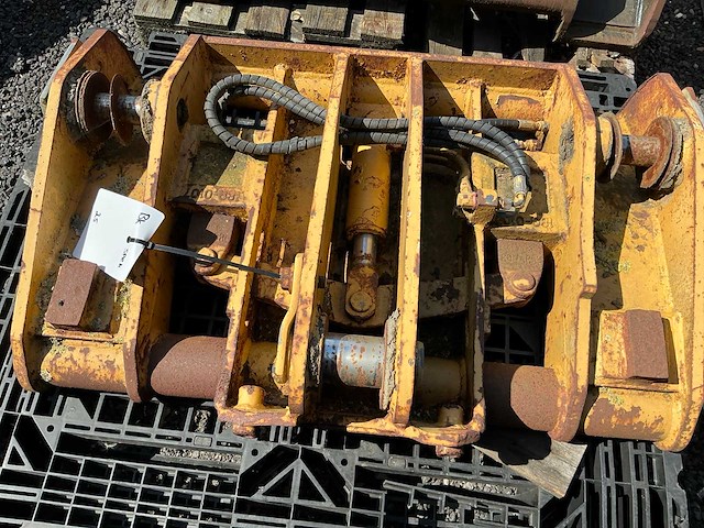 Cat 924 snelwissel shovel - afbeelding 4 van  4