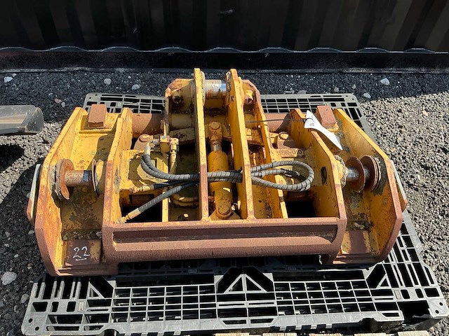 Cat 924 snelwissel shovel - afbeelding 2 van  4