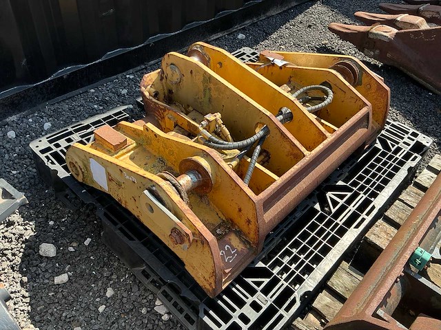 Cat 924 snelwissel shovel - afbeelding 3 van  4