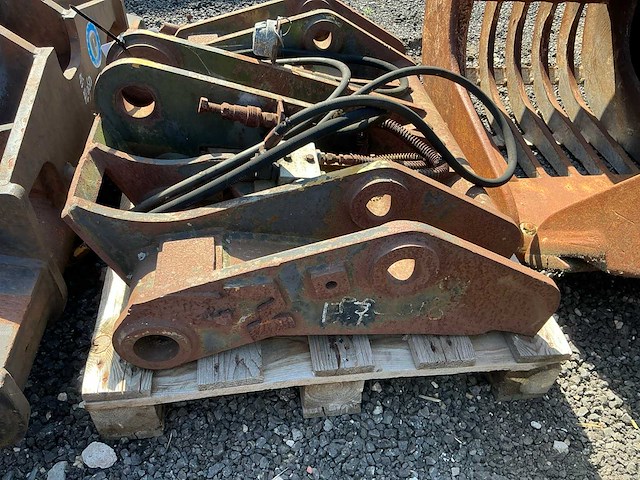 Cat 928 snelwissel shovel - afbeelding 1 van  4