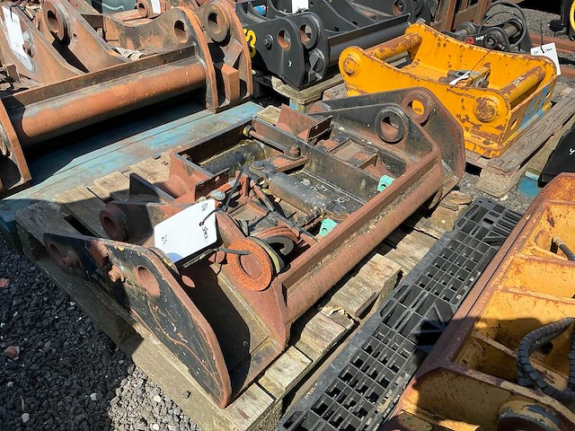 Cat 928 snelwissel shovel - afbeelding 1 van  3
