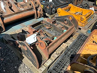 Cat 928 snelwissel shovel - afbeelding 1 van  4