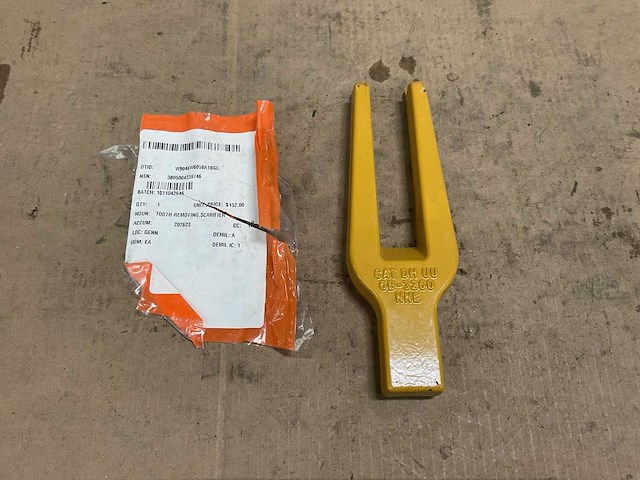Cat scarifier tooth removing - afbeelding 1 van  3