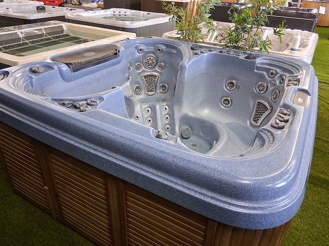 Catalina jacuzzi - afbeelding 6 van  7