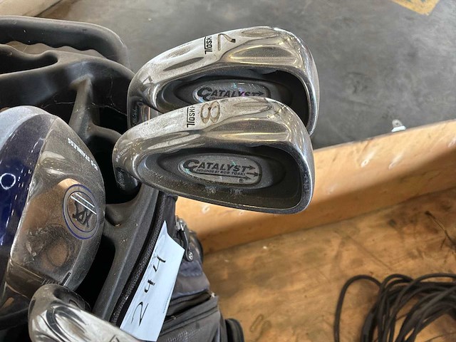 Catalyst golftas met golfclubs - afbeelding 8 van  8