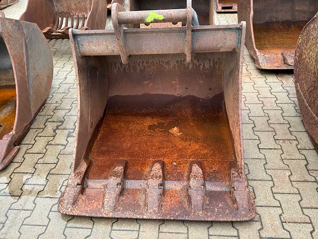 Catapilar graafbak - afbeelding 5 van  8