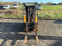 Catarpillar v30d vorkheftruck - afbeelding 17 van  20