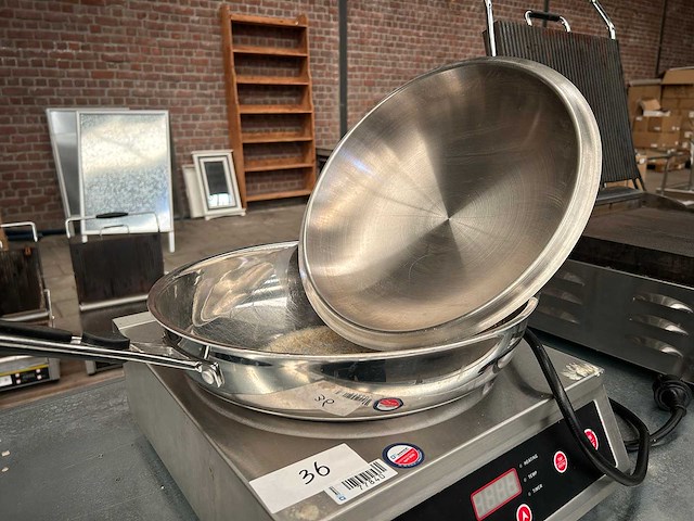 Caterchef - professionele inductiekookplaat 3100w met wokpan en deksel - afbeelding 3 van  5