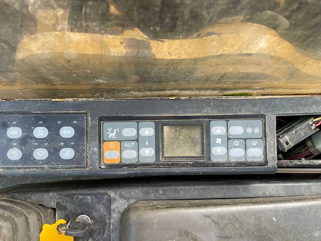 Caterlillar - cat 315c l - rupsgraafmachine - afbeelding 19 van  20