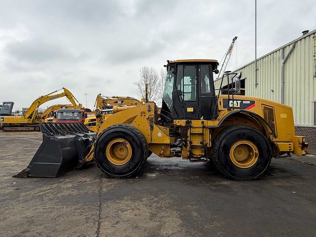 Caterpillar - 2010 - 950h - shovel - afbeelding 6 van  8