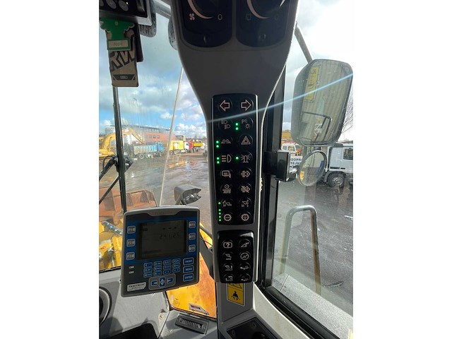 Caterpillar - 2012 - 972k - shovel - afbeelding 25 van  27