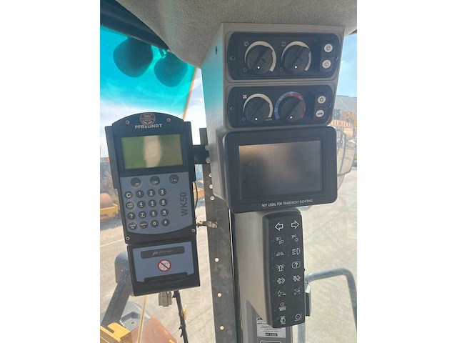 Caterpillar - 2015 - 972mxe - shovel - afbeelding 2 van  8