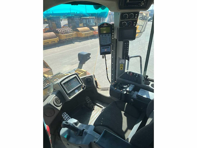 Caterpillar - 2015 - 972mxe - shovel - afbeelding 13 van  13