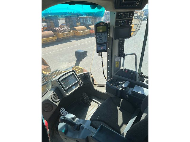 Caterpillar - 2015 - 972mxe - shovel - afbeelding 13 van  13