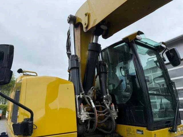 Caterpillar - 2018 - m322f - banden graafmachine - afbeelding 15 van  30