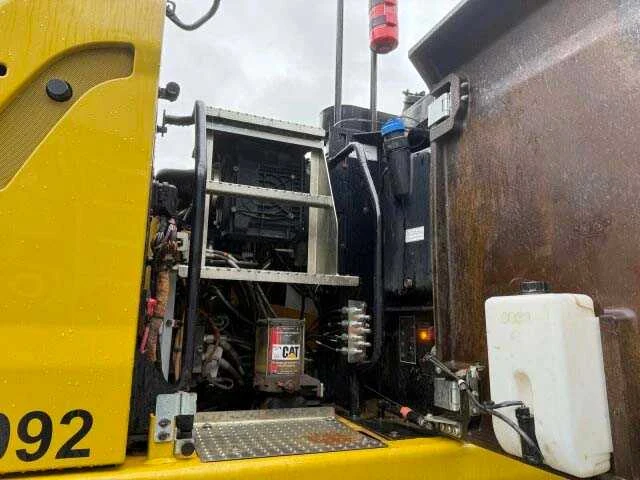 Caterpillar - 2018 - m322f - banden graafmachine - afbeelding 18 van  30