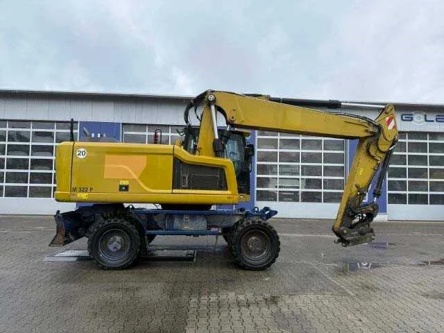 Caterpillar - 2018 - m322f - banden graafmachine - afbeelding 12 van  30