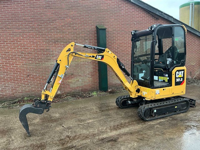 Caterpillar - 2019 - 301.8 - minigraafmachine - afbeelding 1 van  23
